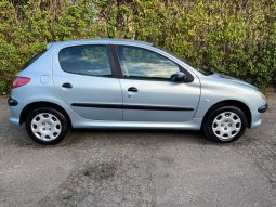 
										Peugeot 206 1,4 S-line 5d full									