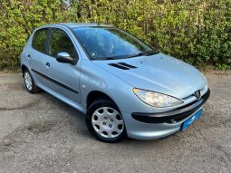 
										Peugeot 206 1,4 S-line 5d full									