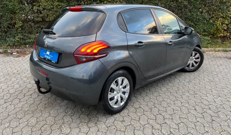 
								Peugeot 208 1,2 VTi 82 Active 5d full									