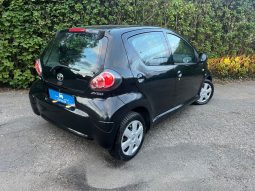 
										Toyota Aygo 1,0 Air+ 5d full									