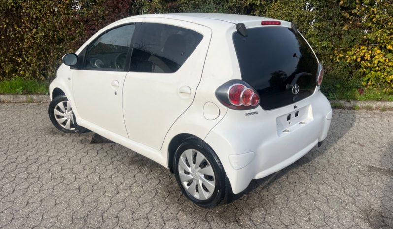 
								Toyota Aygo 1,0 VVT-i T2 Air 5d full									