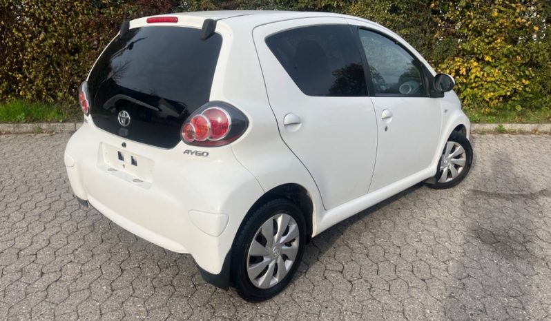 
								Toyota Aygo 1,0 VVT-i T2 Air 5d full									