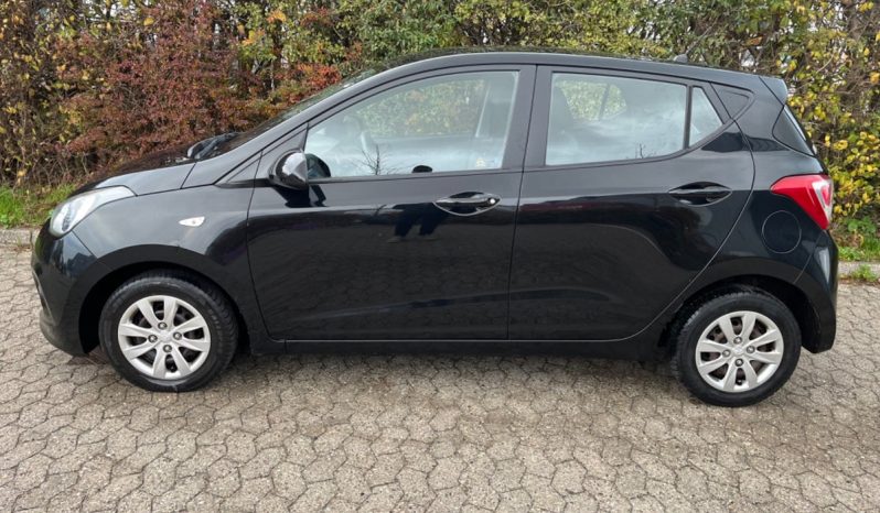 
								Hyundai i10 1,0 Move 5d full									