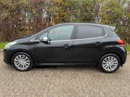 
										Peugeot 208 1,2 VTi 82 Allure 5d full									