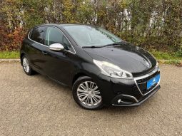 
										Peugeot 208 1,2 VTi 82 Allure 5d full									