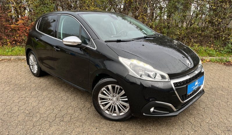 
								Peugeot 208 1,2 VTi 82 Allure 5d full									