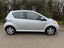 
										Toyota Aygo 1,0 5d full									