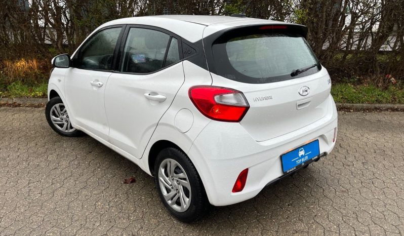 
								Hyundai i10 1,0 MPi Essential 5d full									