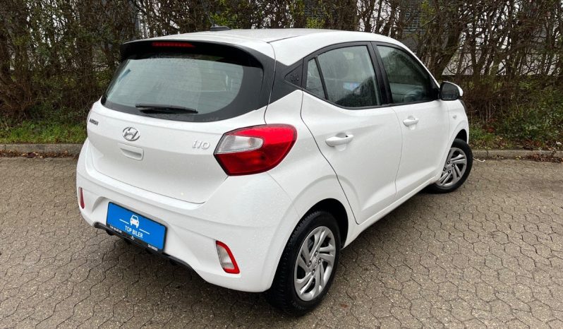 
								Hyundai i10 1,0 MPi Essential 5d full									