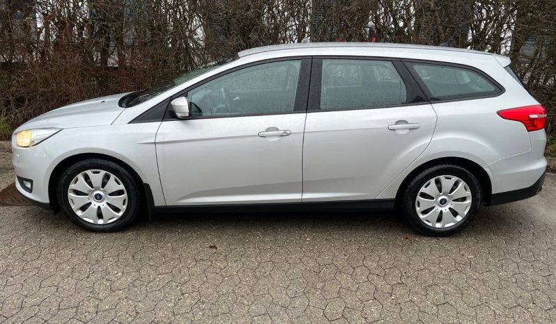 
								Ford Focus 1,0 SCTi 125 Titanium stc. 5d full									