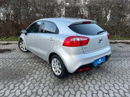 
										Kia Rio 1,2 CVVT Premium 5d full									