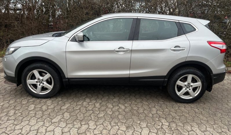 
								Nissan Qashqai 1,2 Dig-T 115 Visia 5d full									