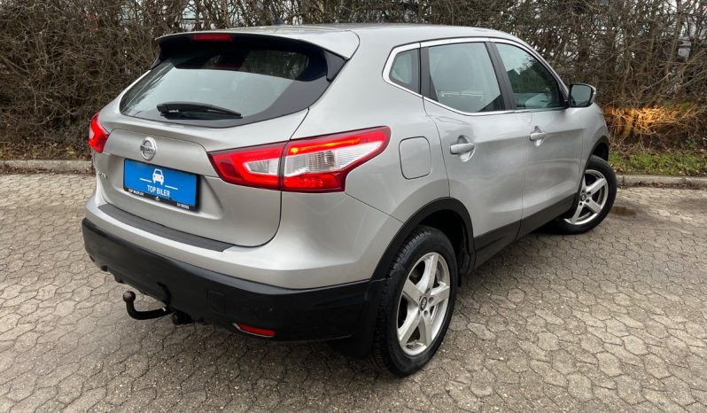 
								Nissan Qashqai 1,2 Dig-T 115 Visia 5d full									