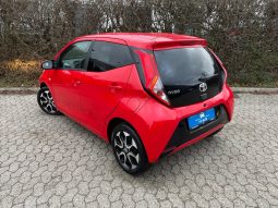 
										Toyota Aygo 1,0 VVT-i x-clusiv x-shift 5d full									