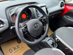 
										Toyota Aygo 1,0 VVT-i x-clusiv x-shift 5d full									