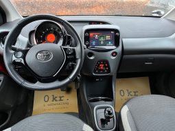 
										Toyota Aygo 1,0 VVT-i x-clusiv x-shift 5d full									