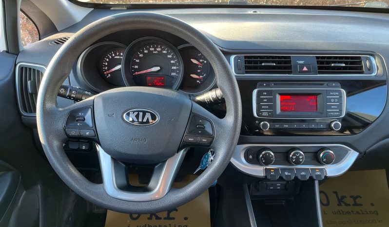 
								Kia Rio 1,2 CVVT Style 5d full									