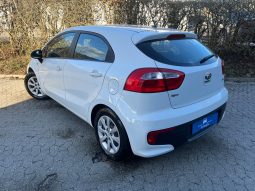 
										Kia Rio 1,2 CVVT Style 5d full									