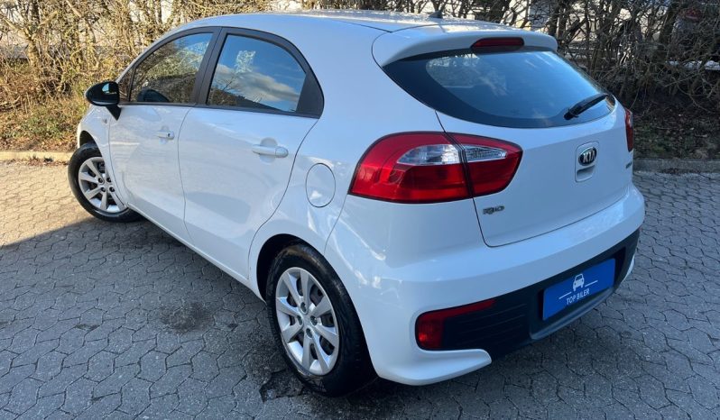 
								Kia Rio 1,2 CVVT Style 5d full									