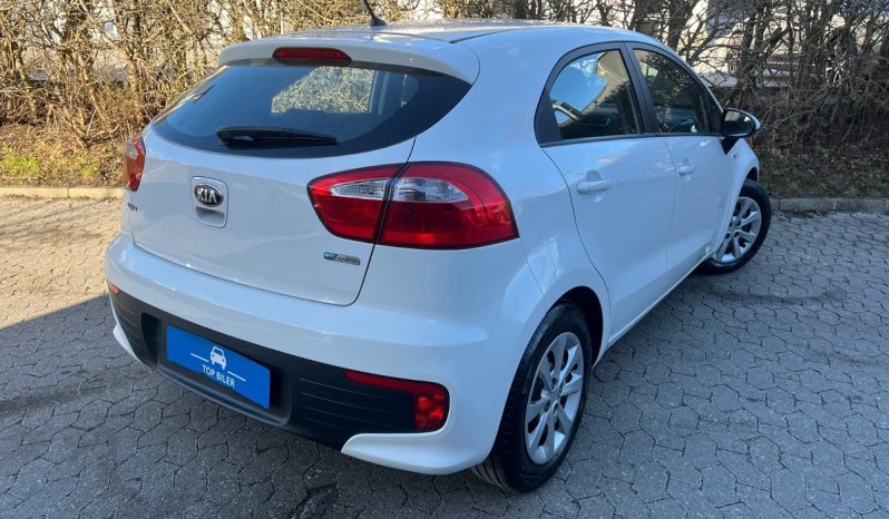 
								Kia Rio 1,2 CVVT Style 5d full									