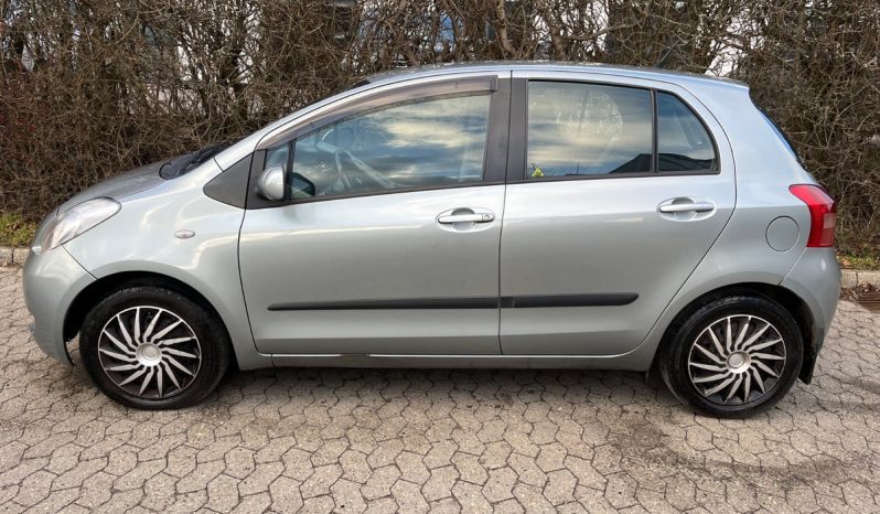 
								Toyota Yaris 1,3 Luna M/M 5d full									