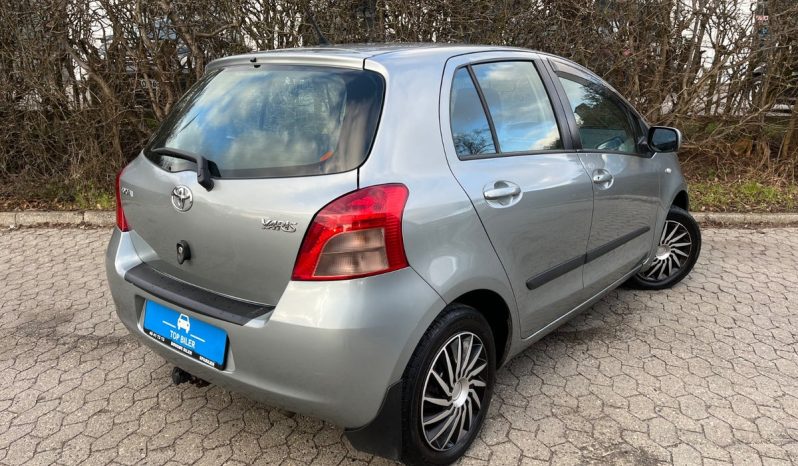 
								Toyota Yaris 1,3 Luna M/M 5d full									