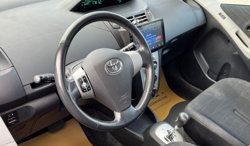 
								Toyota Yaris 1,3 Luna M/M 5d full									