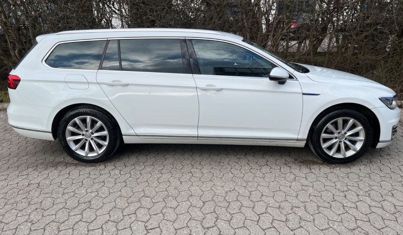 
								VW Passat 1,4 GTE Highline Variant DSG 5d full									