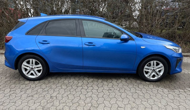 
								Kia Ceed 1,0 T-GDi Collection 5d full									