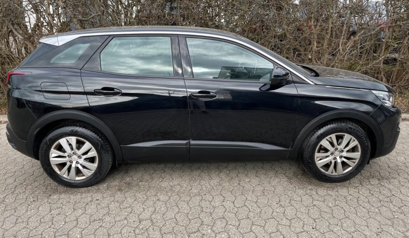 
								Peugeot 3008 1,2 e-THP 130 Allure 5d full									