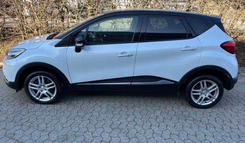 
								Renault Captur 1,2 TCe 120 Arctic EDC 5d full									