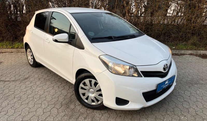 
								Toyota Yaris 1,0 VVT-i T2 Touch 5d full									